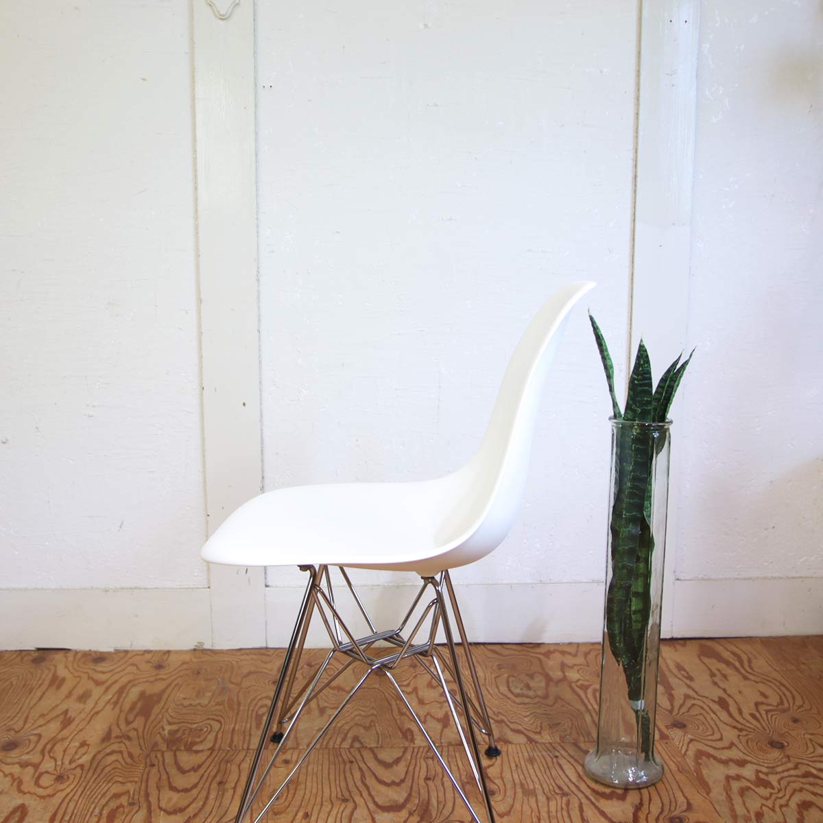 ハーマンミラー / Herman Miller サイドシェルチェア ホワイト 【2】 エッフェルベース チャールズ&レイ・イームズ 中古