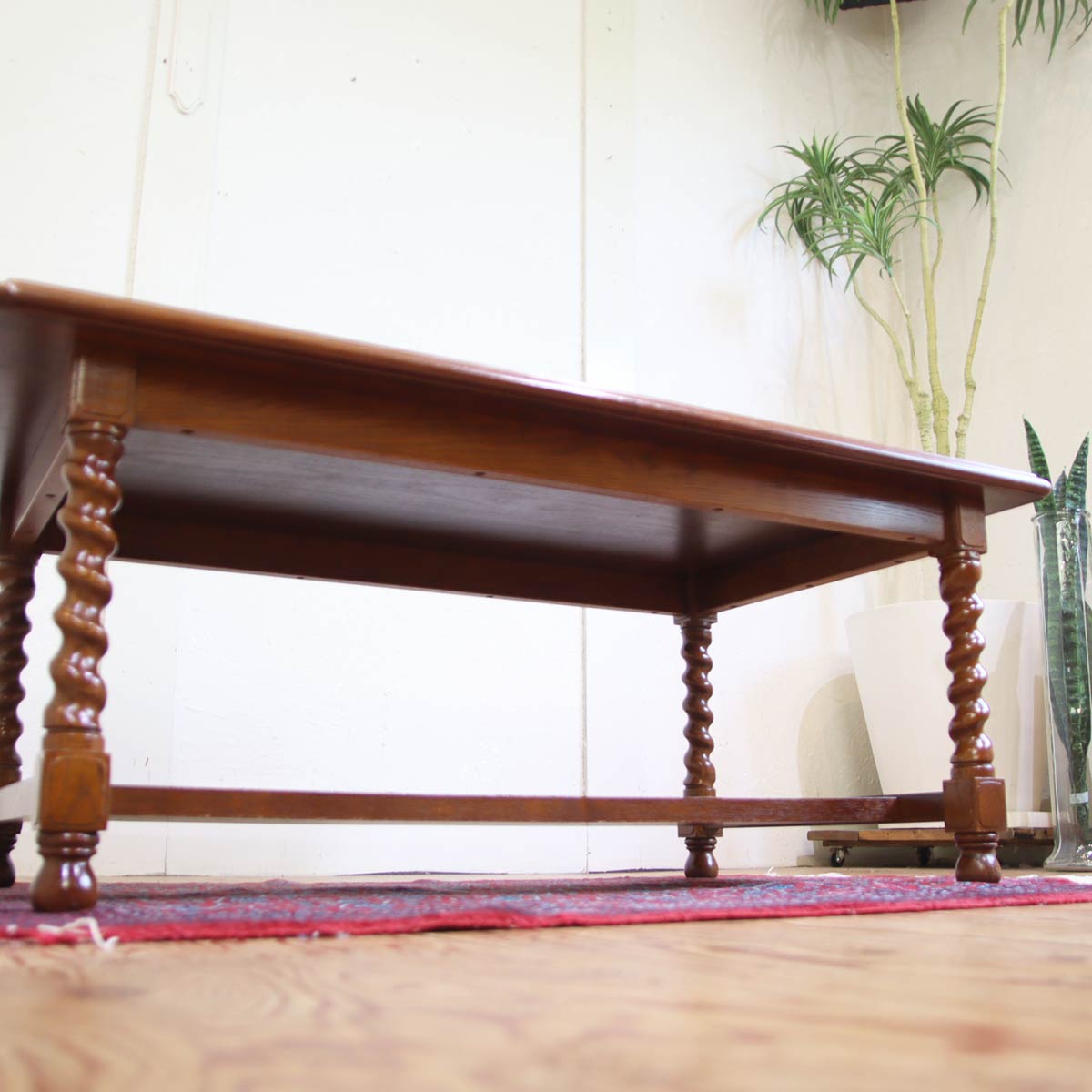 ツイストレッグ ローテーブル センターテーブル 英国アンティーク