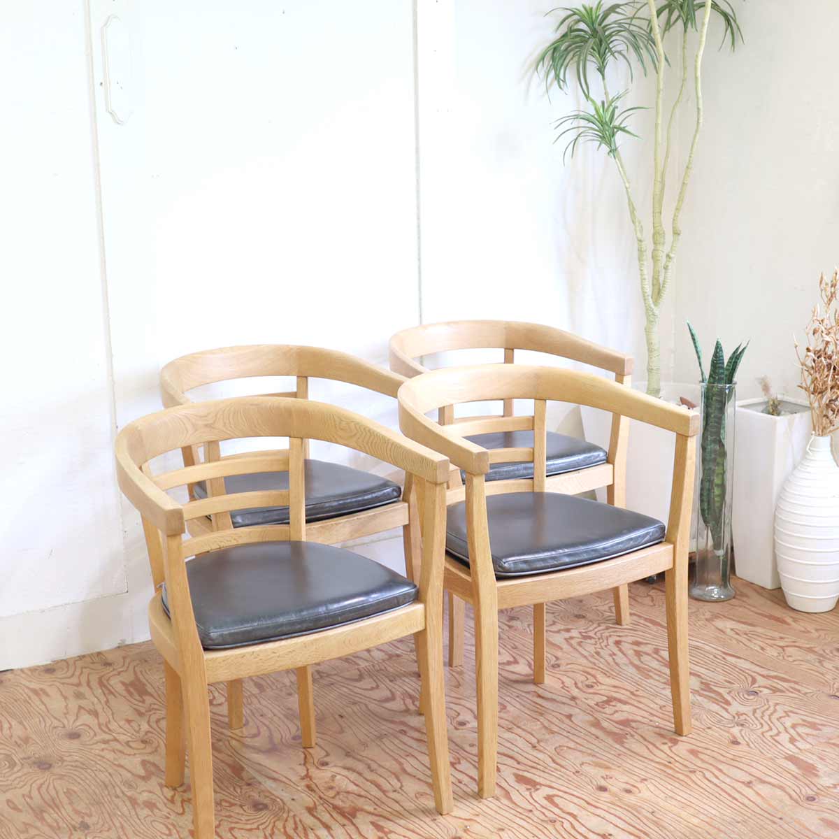 ランバート / LAMBERT ジュリウス アームチェア ダイニングチェア レザークッション付き ドイツ製 【4】 中古