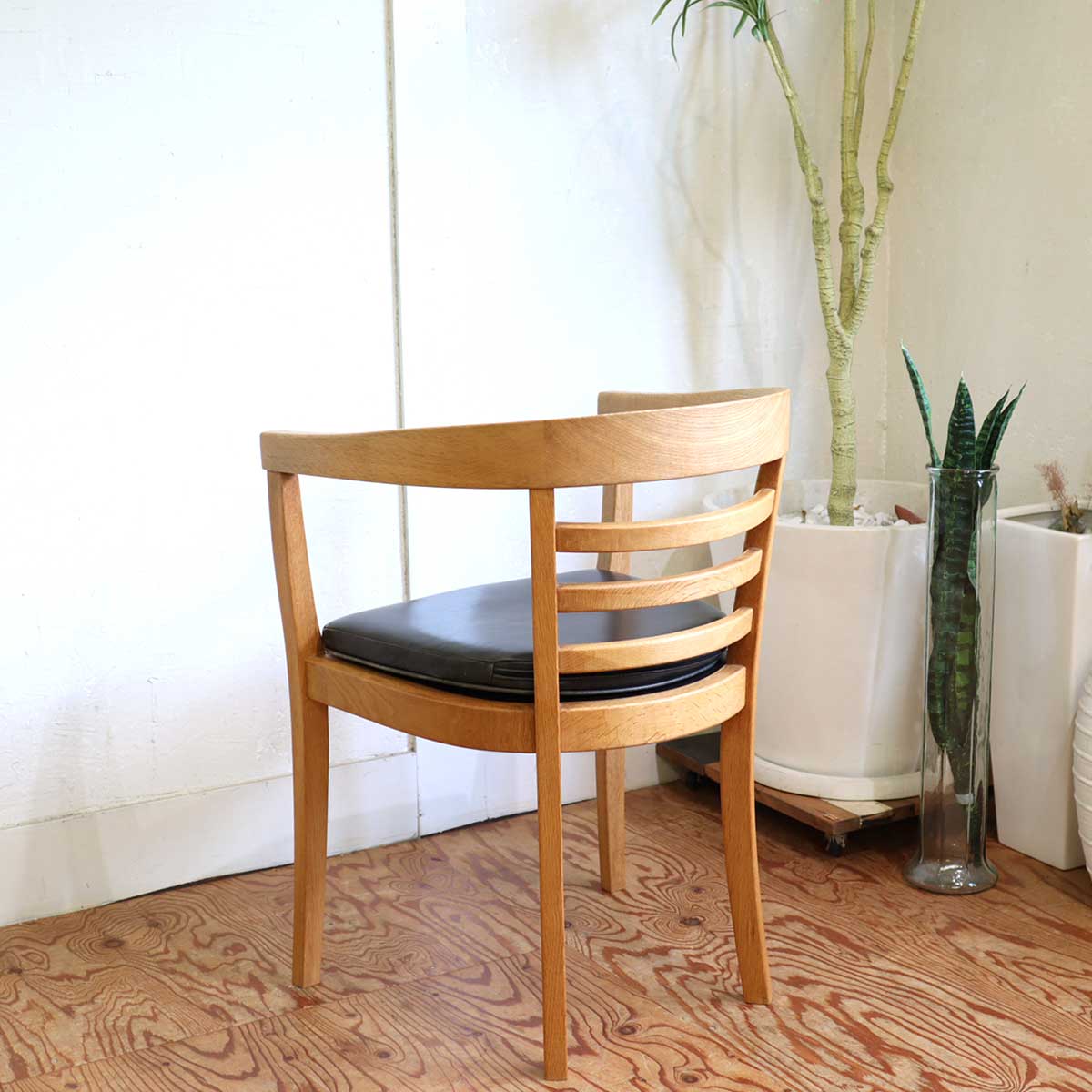 ランバート / LAMBERT ジュリウス アームチェア ダイニングチェア レザークッション付き ドイツ製 【2】 中古