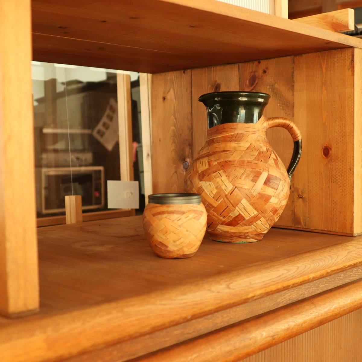 ピッチャー フラワーベース 白樺樹皮 陶器 リトアニア 中古