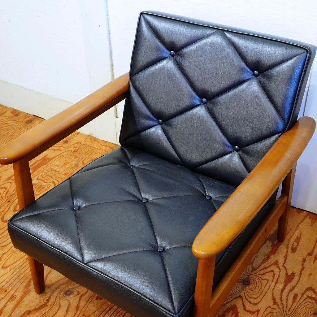 カリモク家具 / karimoku WS11モデル 肘掛け椅子 アームチェア 1人掛け ソファ WS1120BW ブラック レザー中古 –  RESTYLE