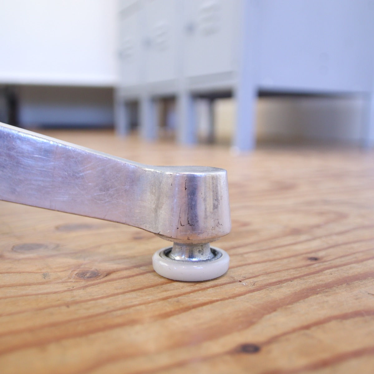 ハーマンミラー / Herman Miller ラウンドテーブル コントラクトベース チャールズ&レイ・イームズ 中古