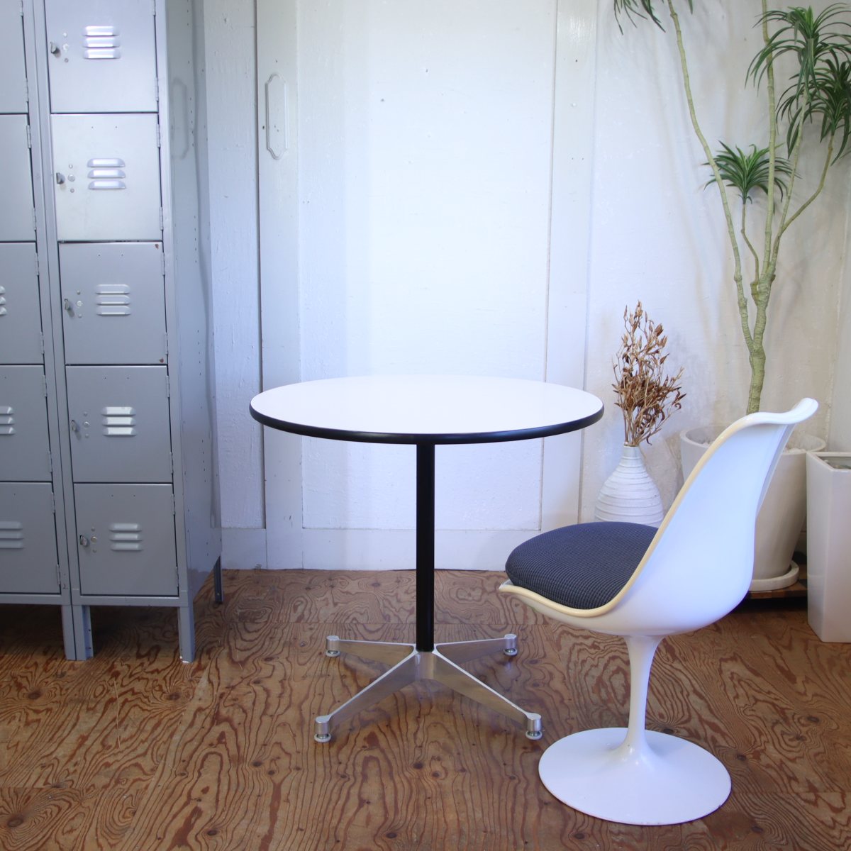 ハーマンミラー / Herman Miller ラウンドテーブル コントラクトベース チャールズ&レイ・イームズ 中古