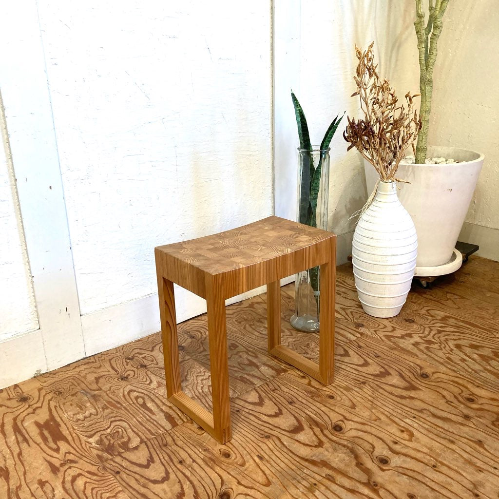 SUGI LIFE 智頭杉の匠 寄木 スツール 展示品