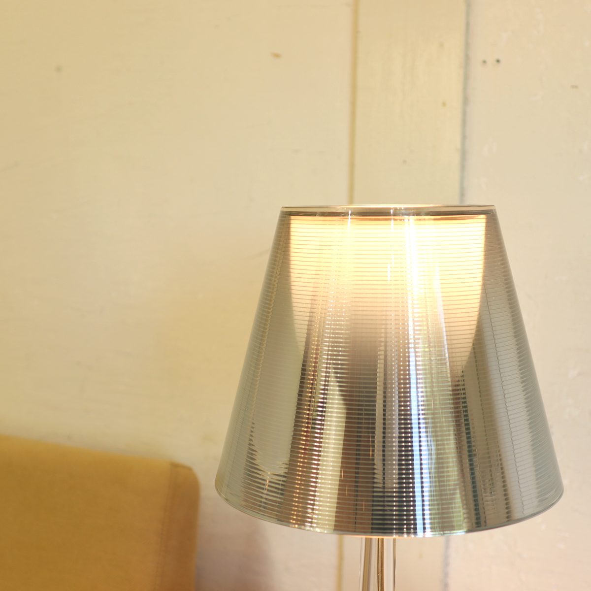 フロス / FLOS MISS.K テーブルランプ フィリップ・スタルク 照明 中古