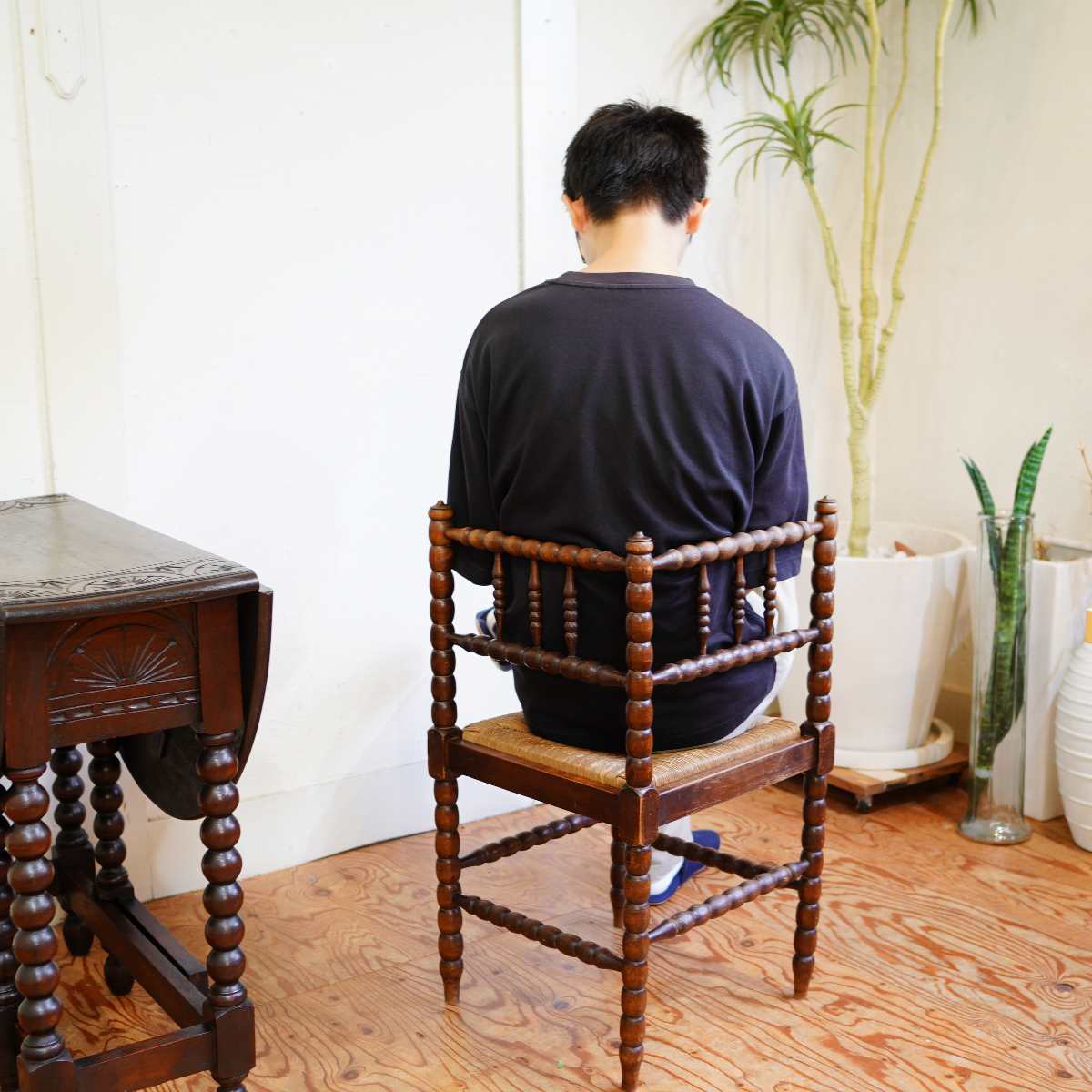 英国アンティーク コーナーチェア ボビンフレーム ラッシ張り