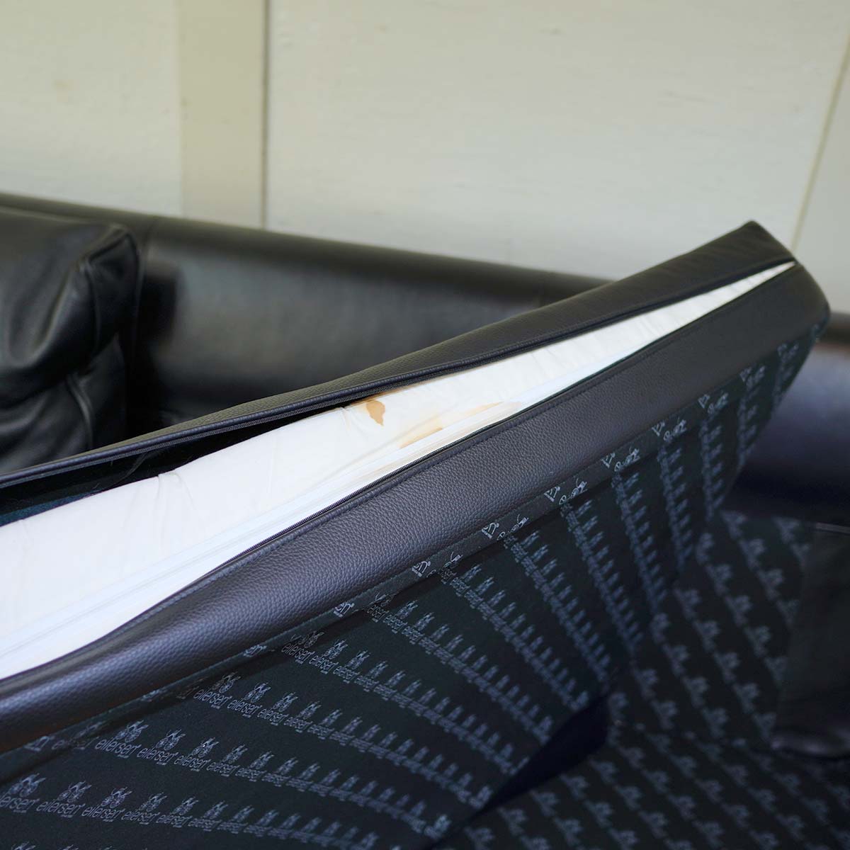 アイラーセン / eilersen ストリームラインソファ トリプルソファ 3人掛け 本革 ブラック ACTUS 中古