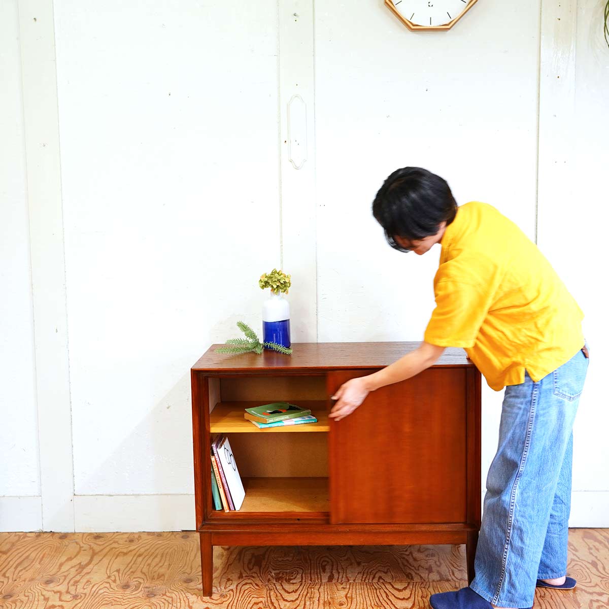 タンブールドア キャビネット サイドボード 蛇腹扉 北欧 チーク ヴィンテージ