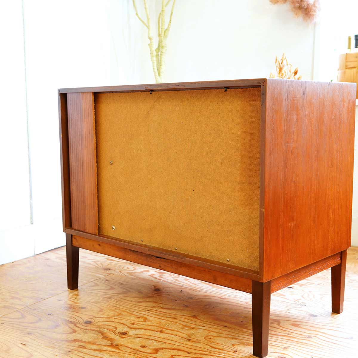 タンブールドア キャビネット サイドボード 蛇腹扉 北欧 チーク ヴィンテージ