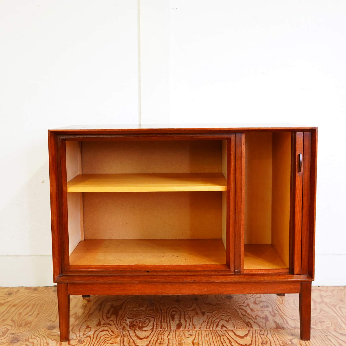 タンブールドア キャビネット サイドボード 蛇腹扉 北欧 チーク ヴィンテージ