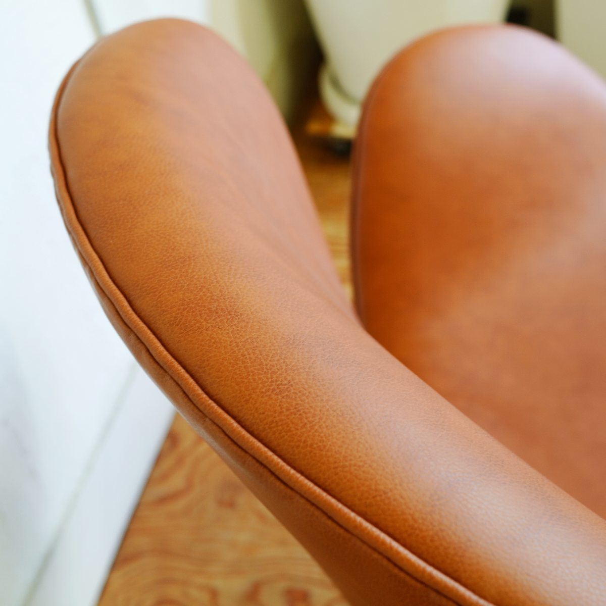 フリッツ・ハンセン / FRITZ HANSEN スワンチェア / SWAN 【1】本革 ブラウンレザー アルネ・ヤコブセン 張替え済 ヴィンテージ