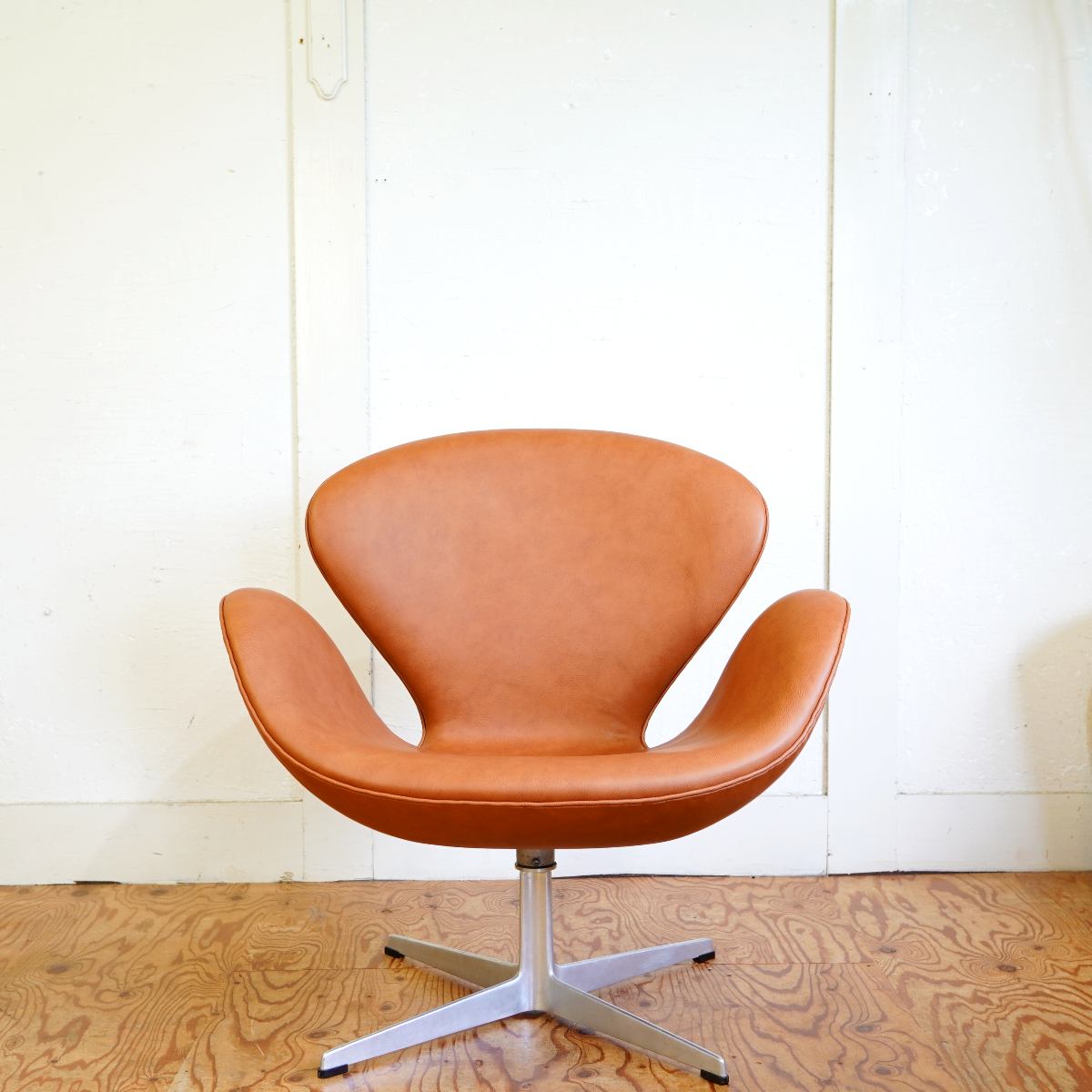 フリッツ・ハンセン / FRITZ HANSEN スワンチェア / SWAN 【2】本革 ブラウンレザー アルネ・ヤコブセン 張替え済 ヴィンテージ