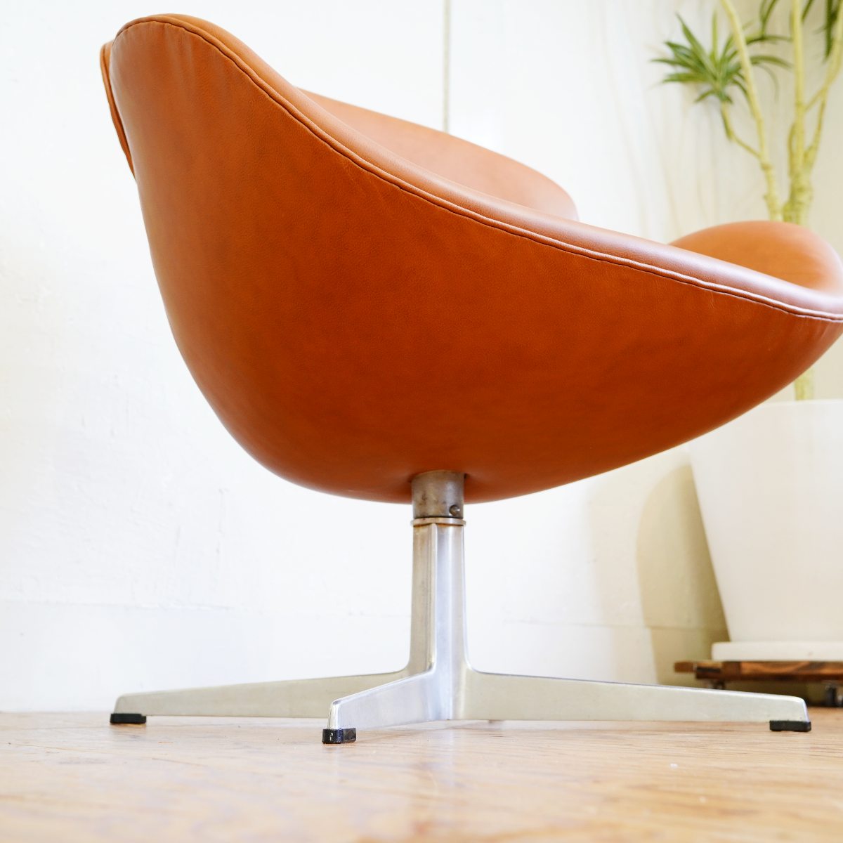 フリッツ・ハンセン / FRITZ HANSEN スワンチェア / SWAN 【2】本革 ブラウンレザー アルネ・ヤコブセン 張替え済 ヴィンテージ