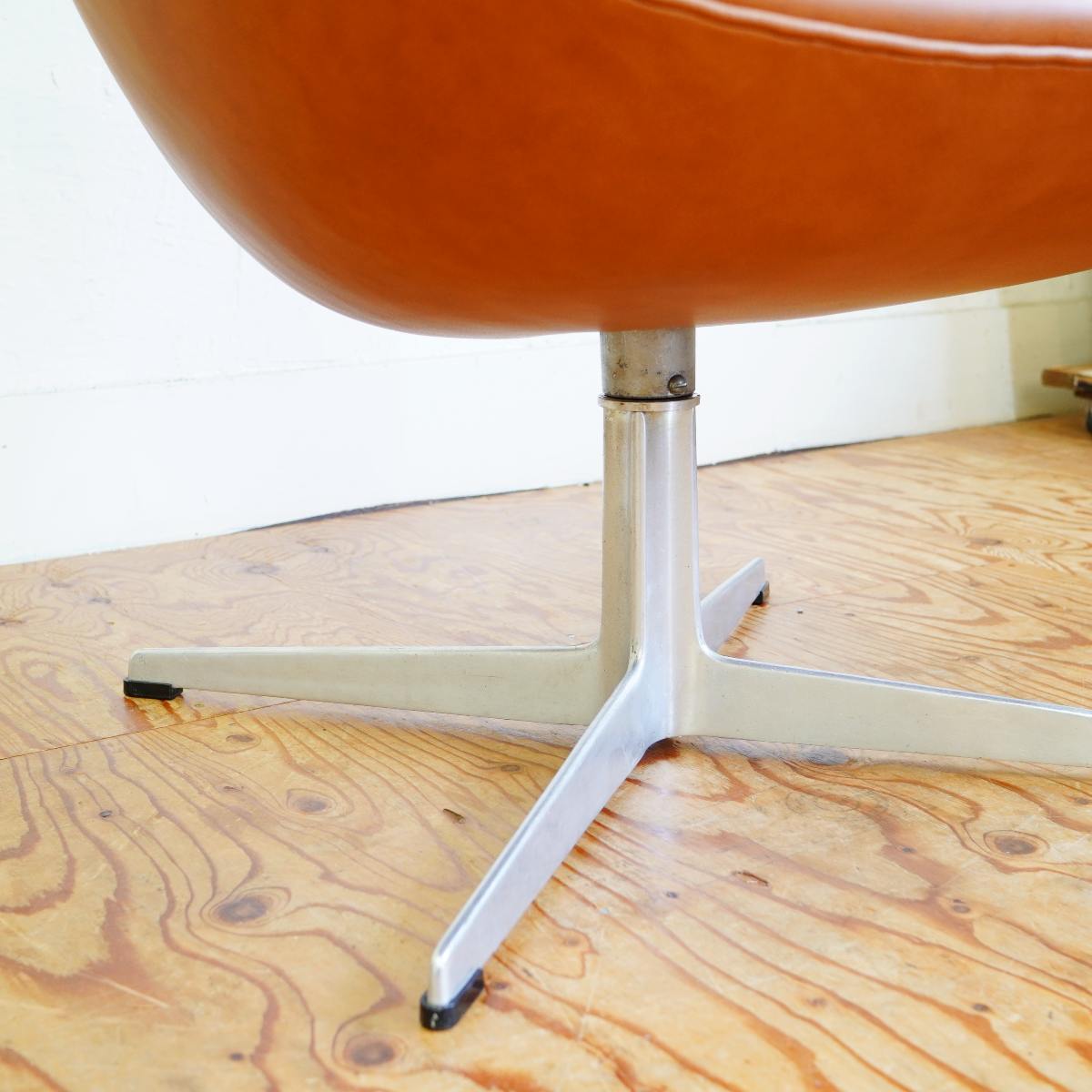 フリッツ・ハンセン / FRITZ HANSEN スワンチェア / SWAN 【2】本革 ブラウンレザー アルネ・ヤコブセン 張替え済 ヴィンテージ