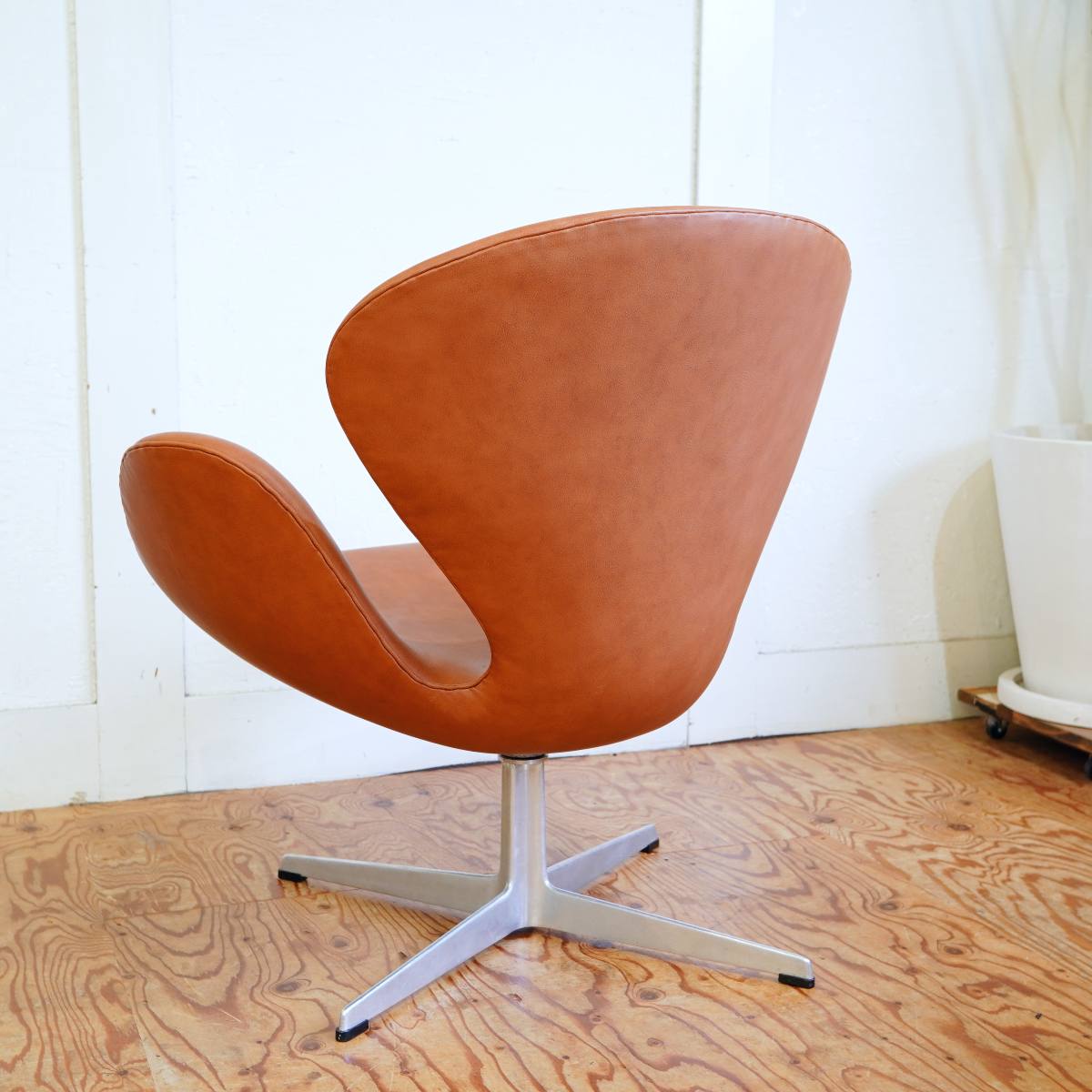 フリッツ・ハンセン / FRITZ HANSEN スワンチェア / SWAN 【2】本革 ブラウンレザー アルネ・ヤコブセン 張替え済 ヴィンテージ