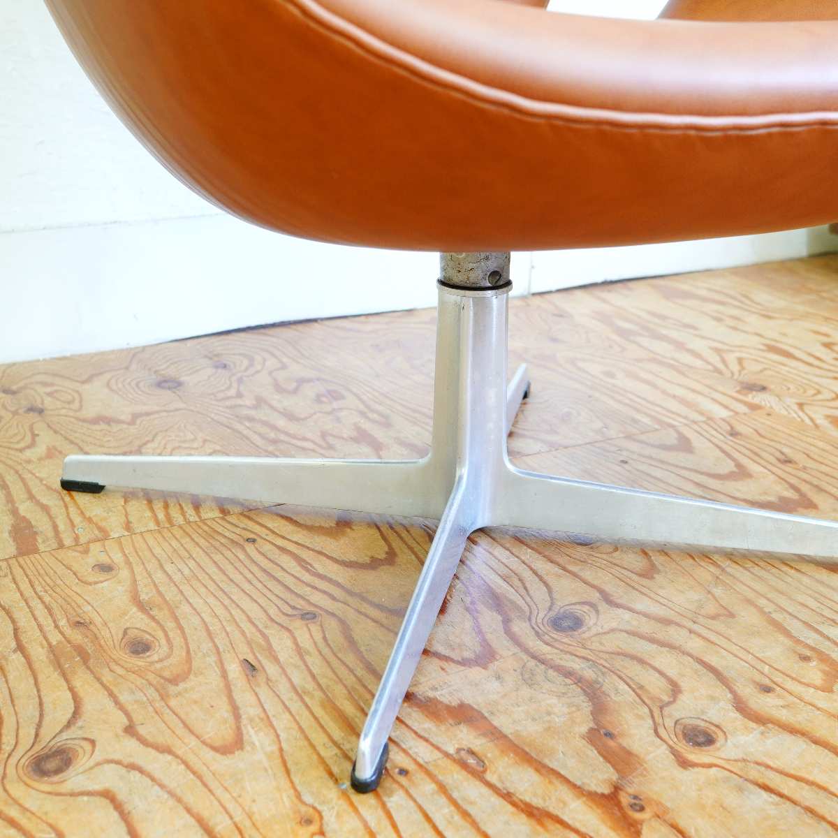 フリッツ・ハンセン / FRITZ HANSEN スワンチェア / SWAN 【1】本革 ブラウンレザー アルネ・ヤコブセン 張替え済 ヴィンテージ