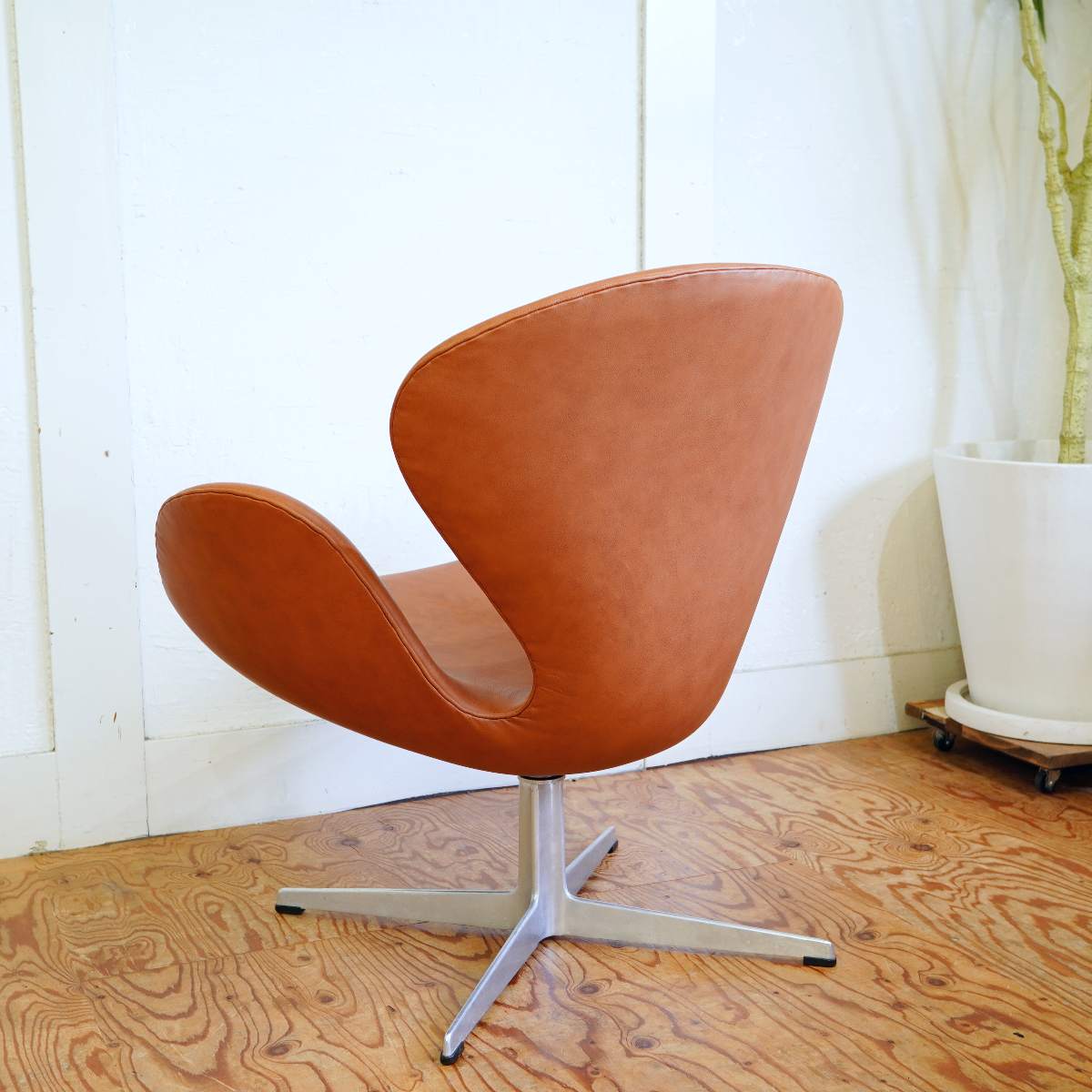 フリッツ・ハンセン / FRITZ HANSEN スワンチェア / SWAN 【1】本革 ブラウンレザー アルネ・ヤコブセン 張替え済 ヴィンテージ
