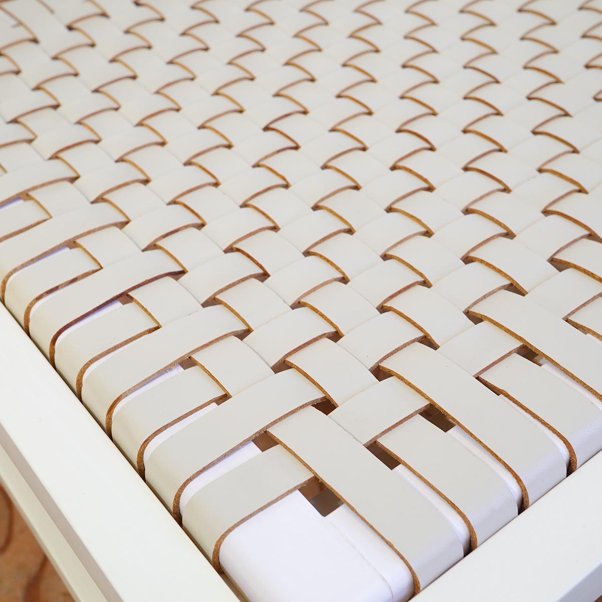 カッシーナイクスシー / Cassina ixc. East by Eastwest カクト / CACTO ラウンジチェア 革編み 展示品