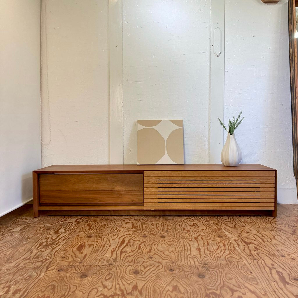 ウォールナット テレビボード TV 180 引き戸扉 中古