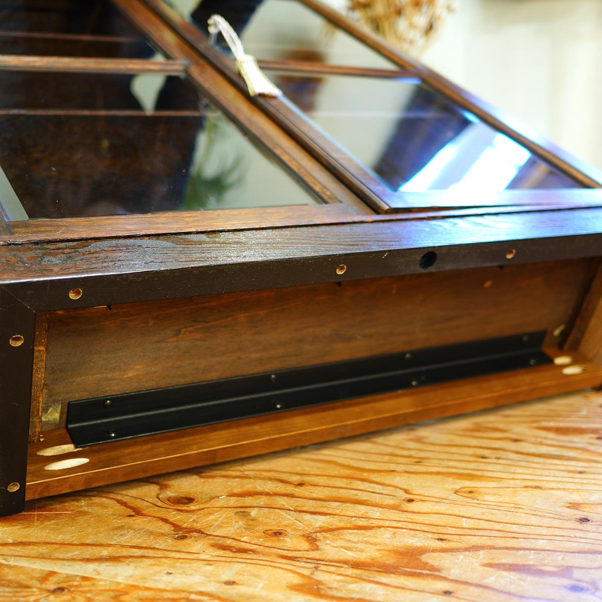 英国アンティーク 飾り棚 キャビネット クラシカル