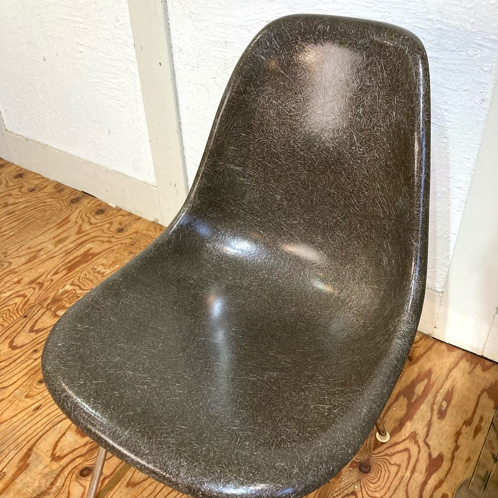 ハーマンミラー / Herman Miller サイドシェルチェア FRP 3rd Hベース チャールズ&レイ・イームズ 中古