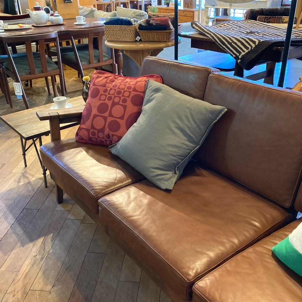 hhスタイル / hhstyle クッション オレンジ Verner Panton 中古