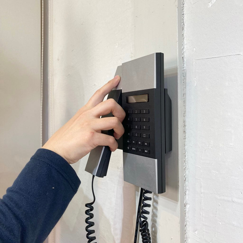 ヤコブ・イェンセン / JACOB JENSEN 電話機 T3 壁掛け A05-0114005 中古