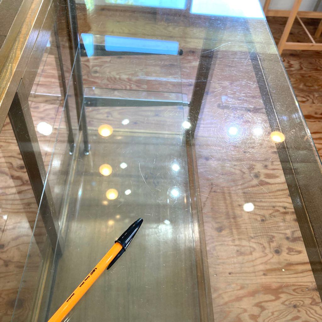 レトロなL字ガラスショーケース コーナーショーケース パンケース ヴィンテージ