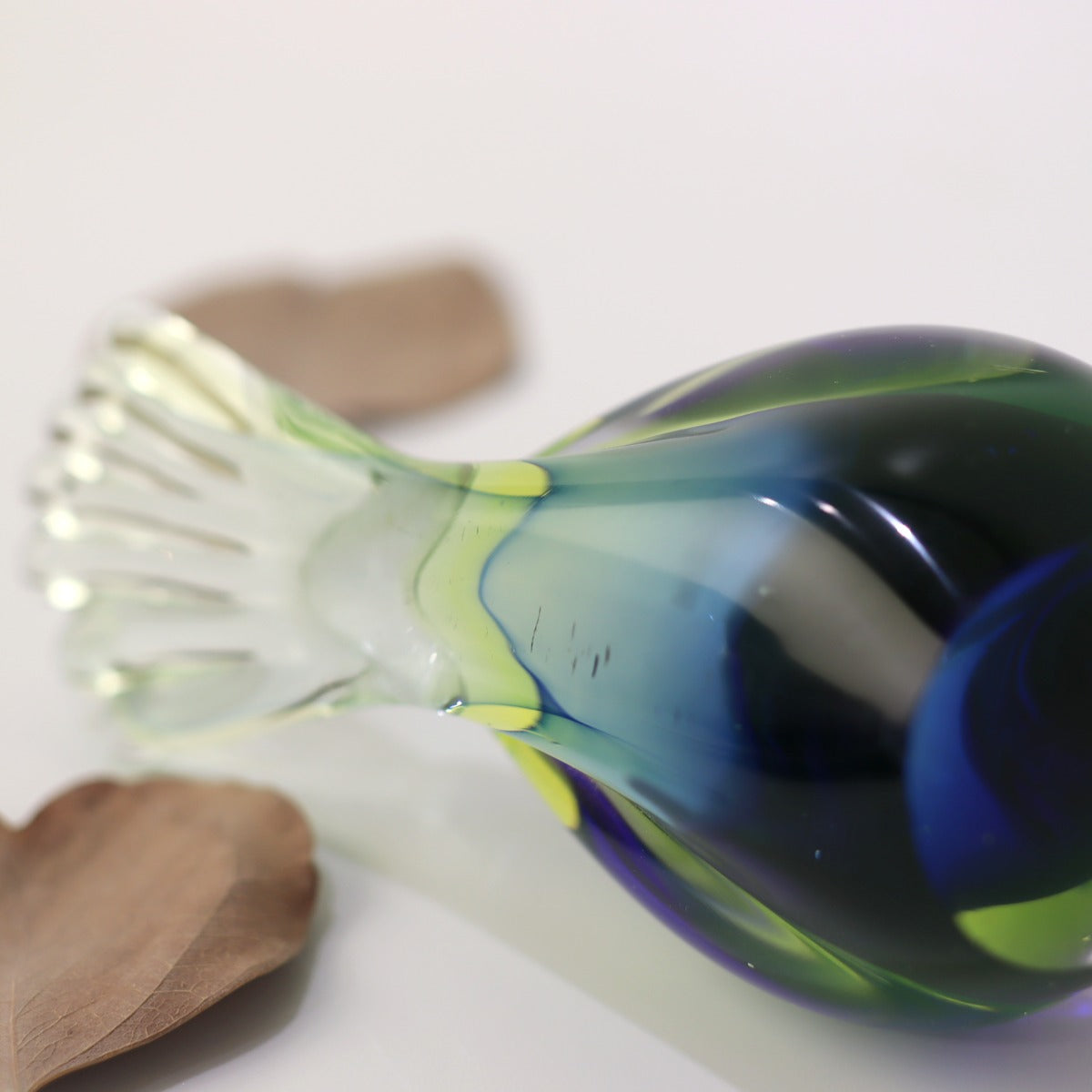 ウランガラス バード 小鳥 光るガラス 置物 ヴィンテージ