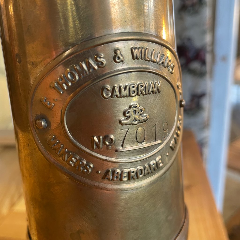 トーマス&ウィリアムズ カンブリアランタン オイルランプ アンティークランプ イギリス製ランタン 中古 ヴィンテージ