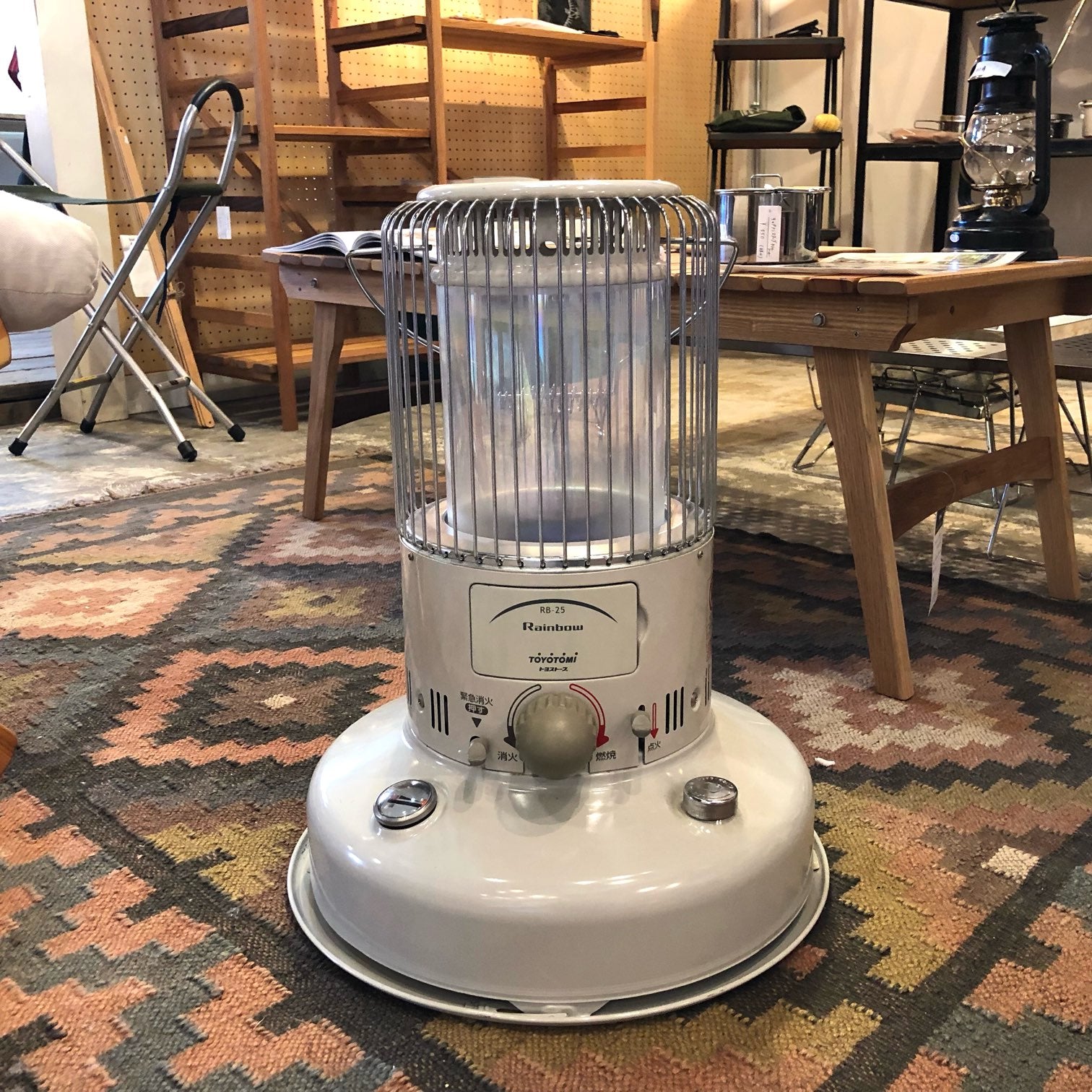トヨトミ / TOYOTOMI レインボーストーブ 中古 石油ストーブ ホワイト 