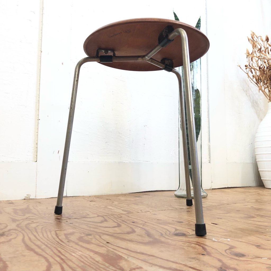 フリッツ・ハンセン / FRITZ HANSEN ドットスツール NO,3170 アルネ・ヤコブセン 3本脚 希少 ヴィンテージ