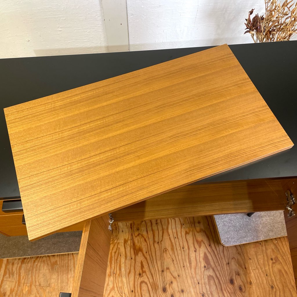 メトロクス / METROCS F061サイドボード ピエールポラン / Pierre Paulin キャビネット 中古