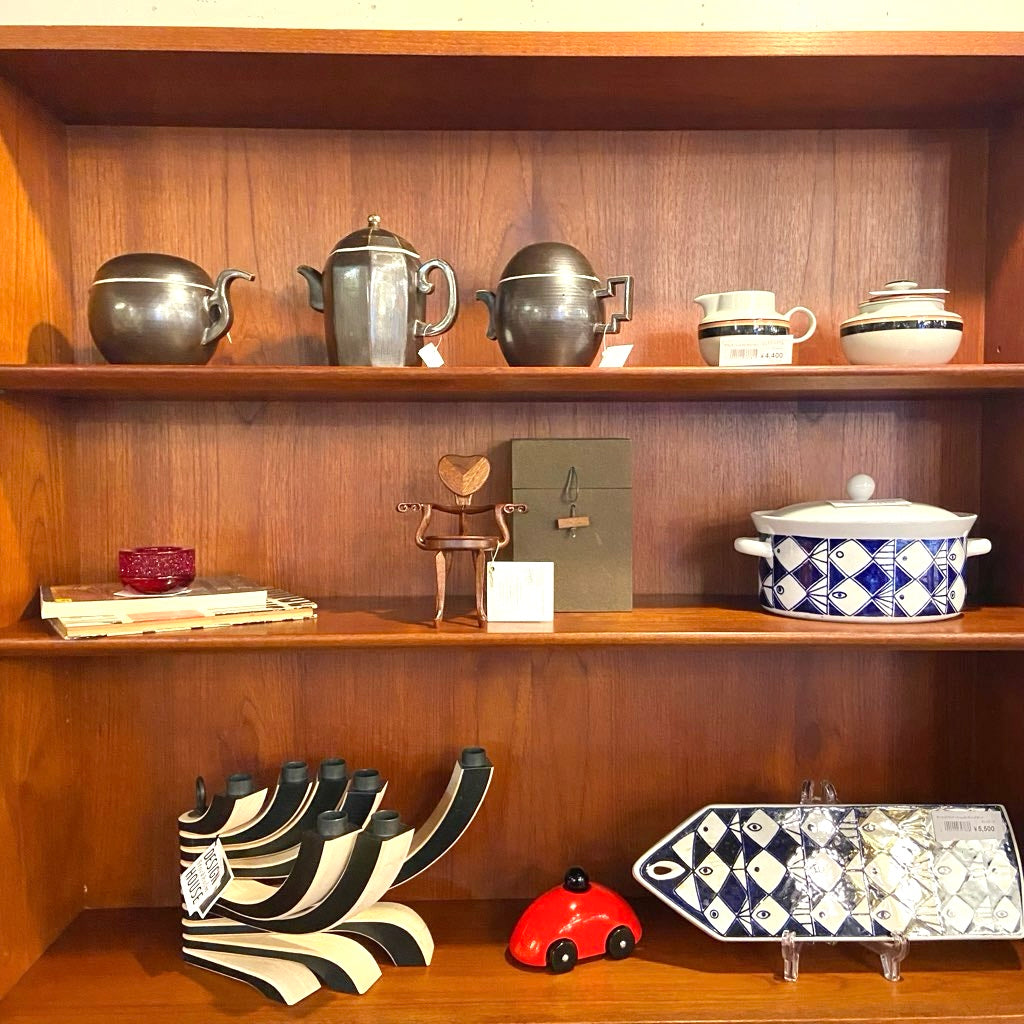 カルベットアームチェア / Calvet Armchair ミニチュア 1/6スケール アントニ・ガウディ