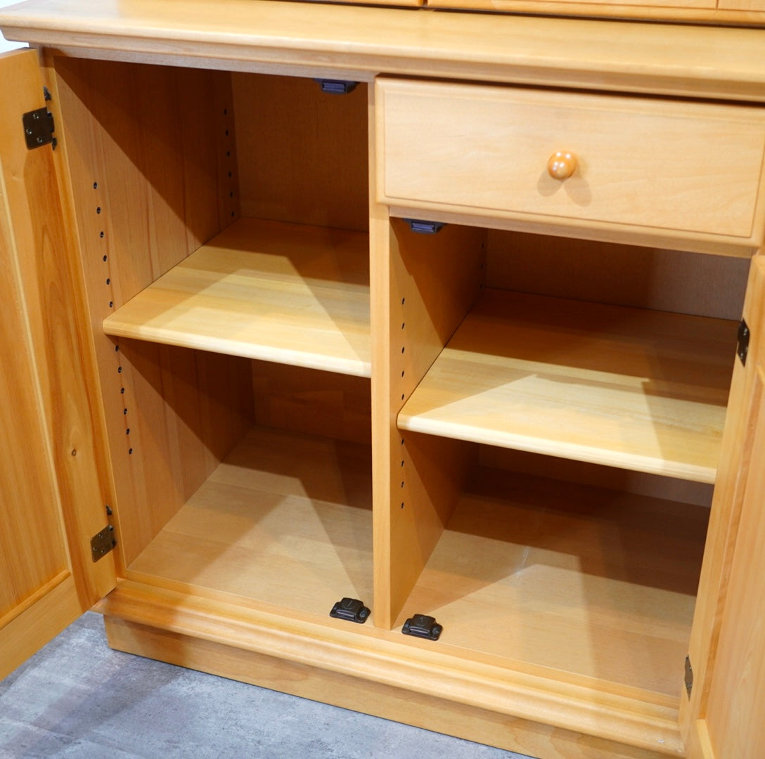 シャルドネ / CHARDONNAY アッサム / ASSEM  カップボード