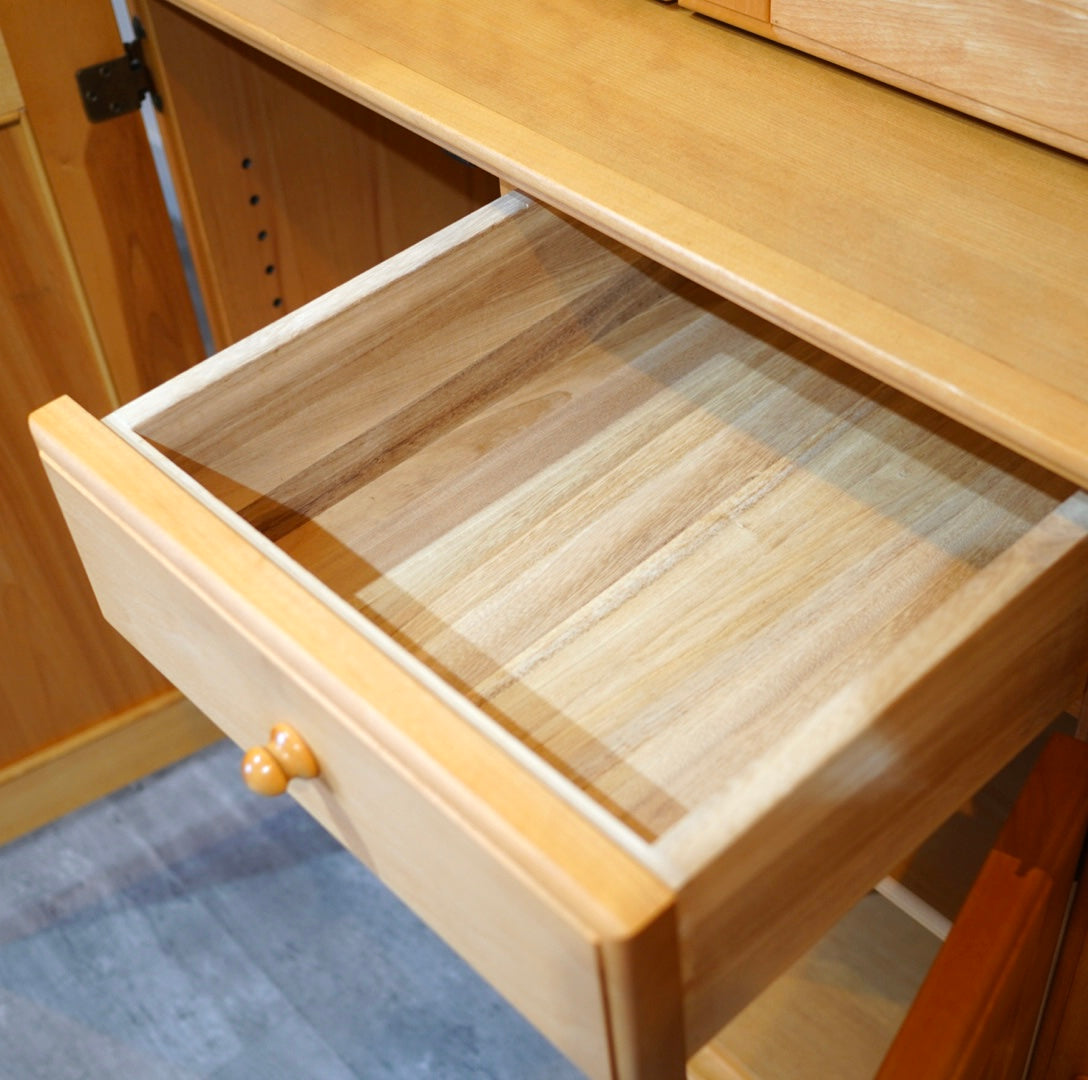 シャルドネ / CHARDONNAY アッサム / ASSEM  カップボード