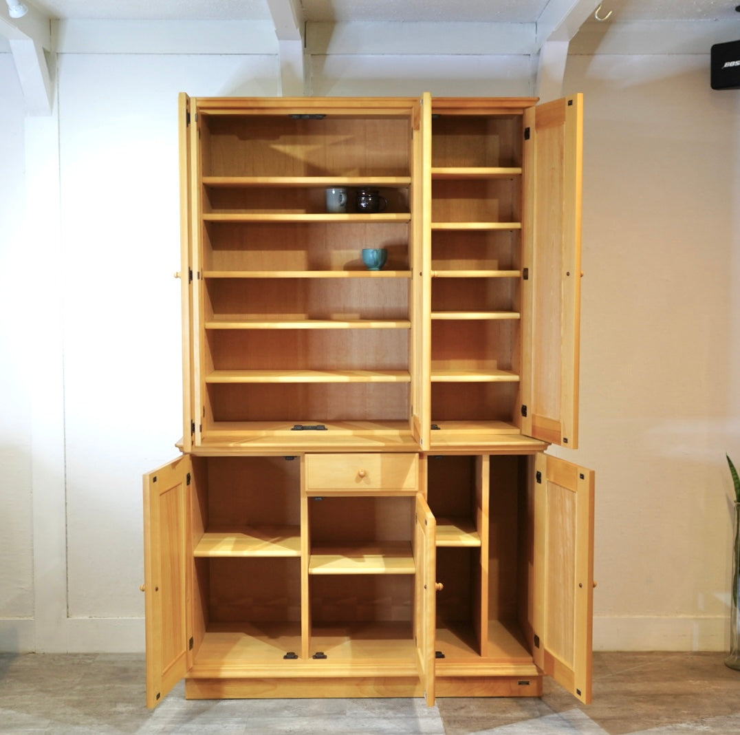 シャルドネ / CHARDONNAY アッサム / ASSEM  カップボード