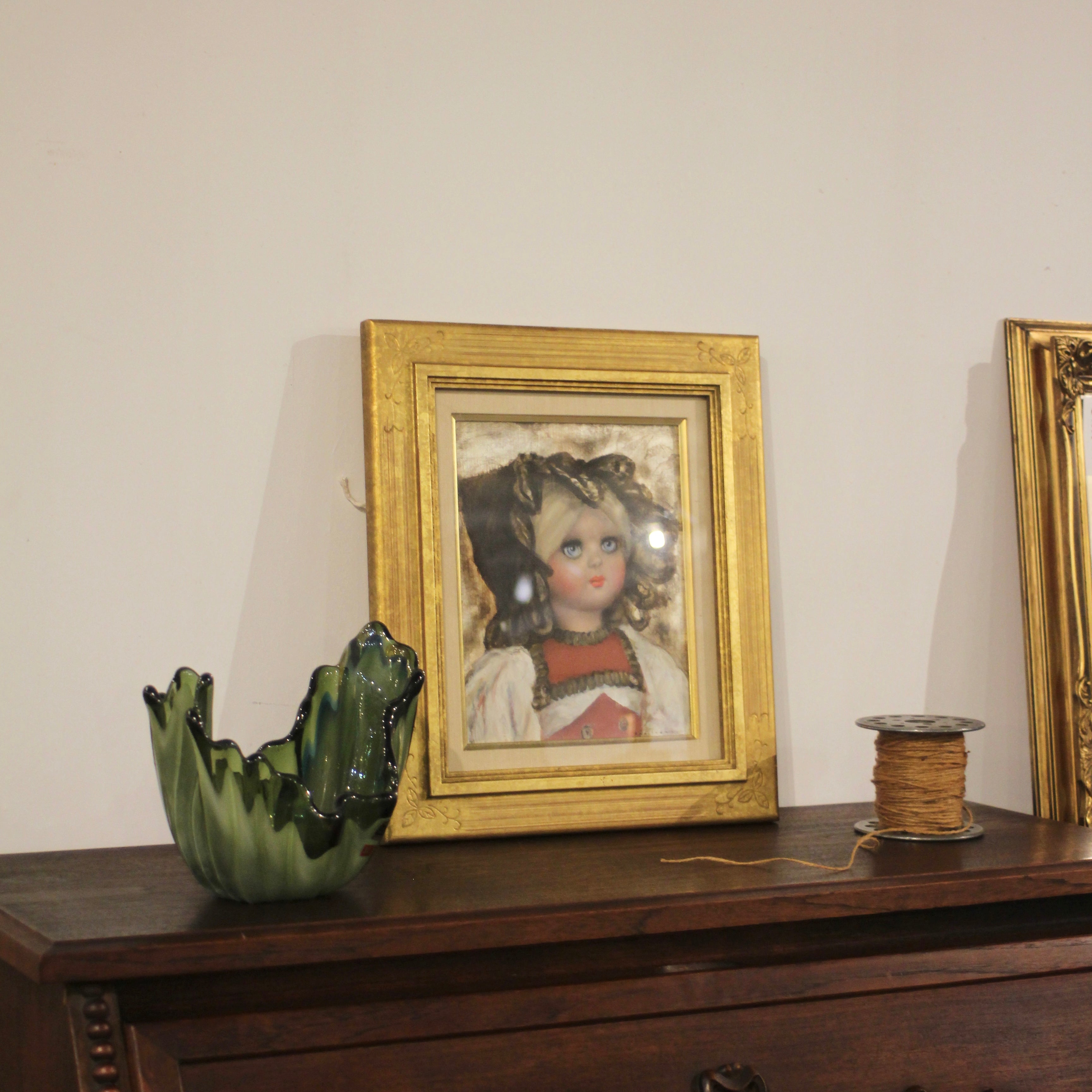 井上覚造「人形」油彩画