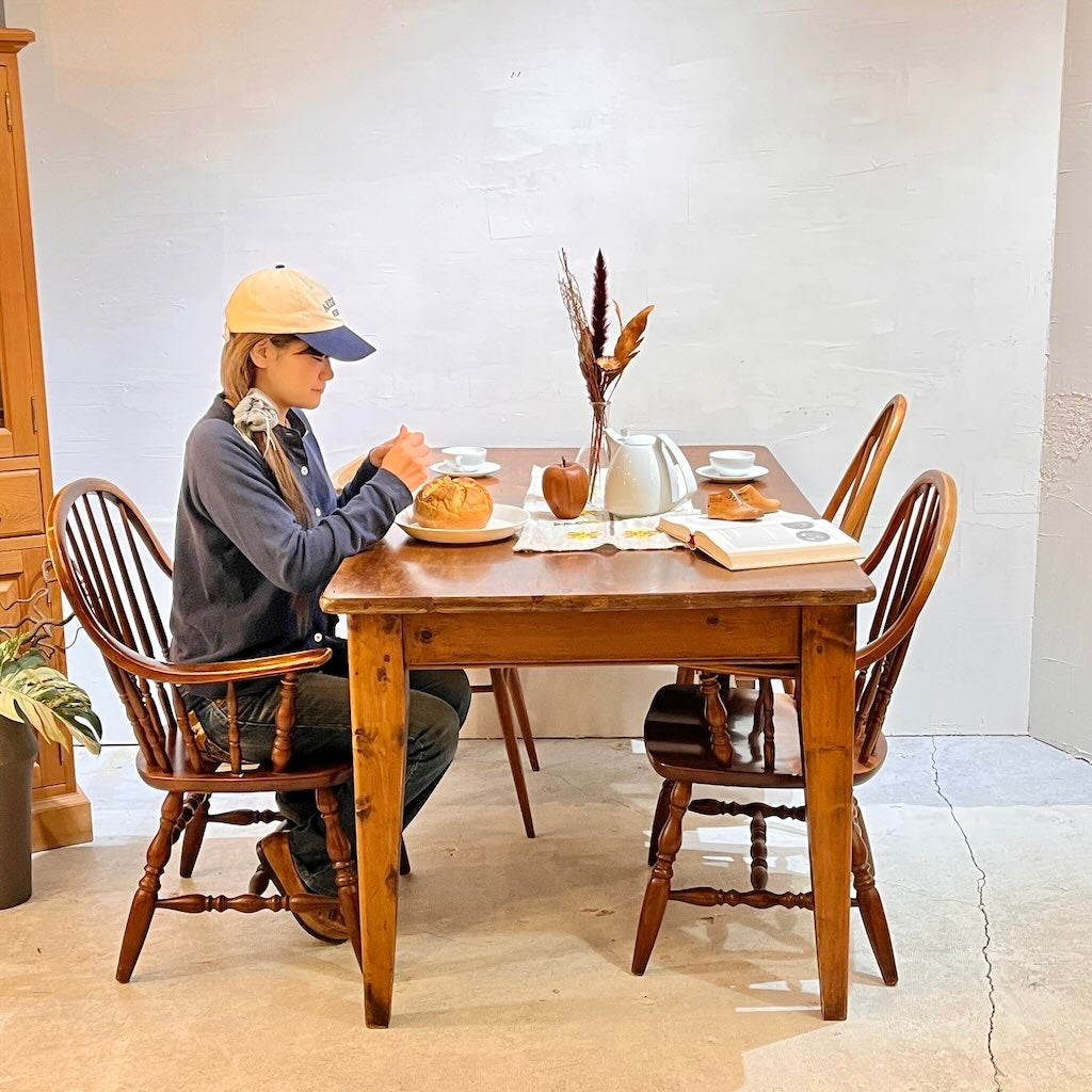 ヴィンテージ パイン材 ダイニングテーブル