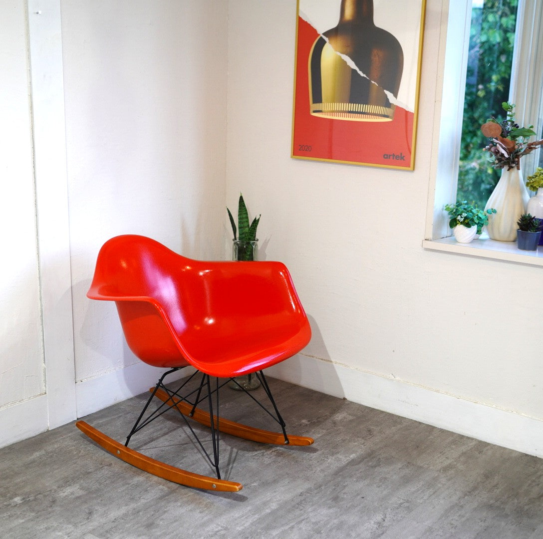 モダニカ / MODERNICA アームシェルチェア ロッカーベース FRP チャールズ＆レイ・イームズ