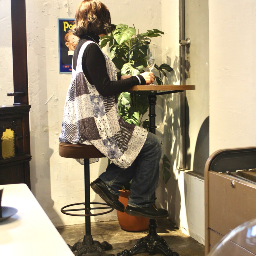 アイアンベースのハイスツール カウンターチェア ヴィンテージ