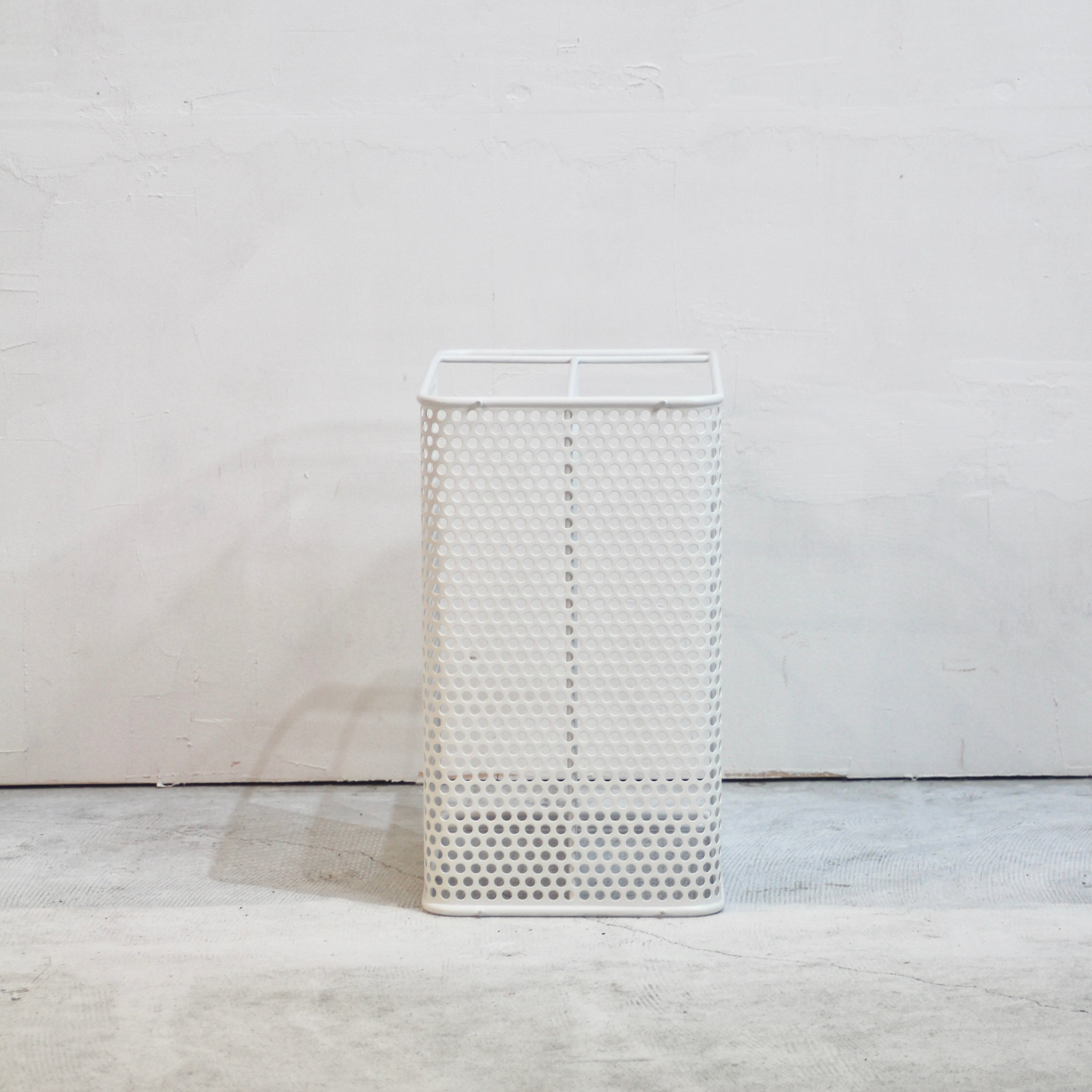 ノーマンコペンハーゲン / normann COPENHAGEN アナログ / ANALOG マガジンラック ホワイト 未使用