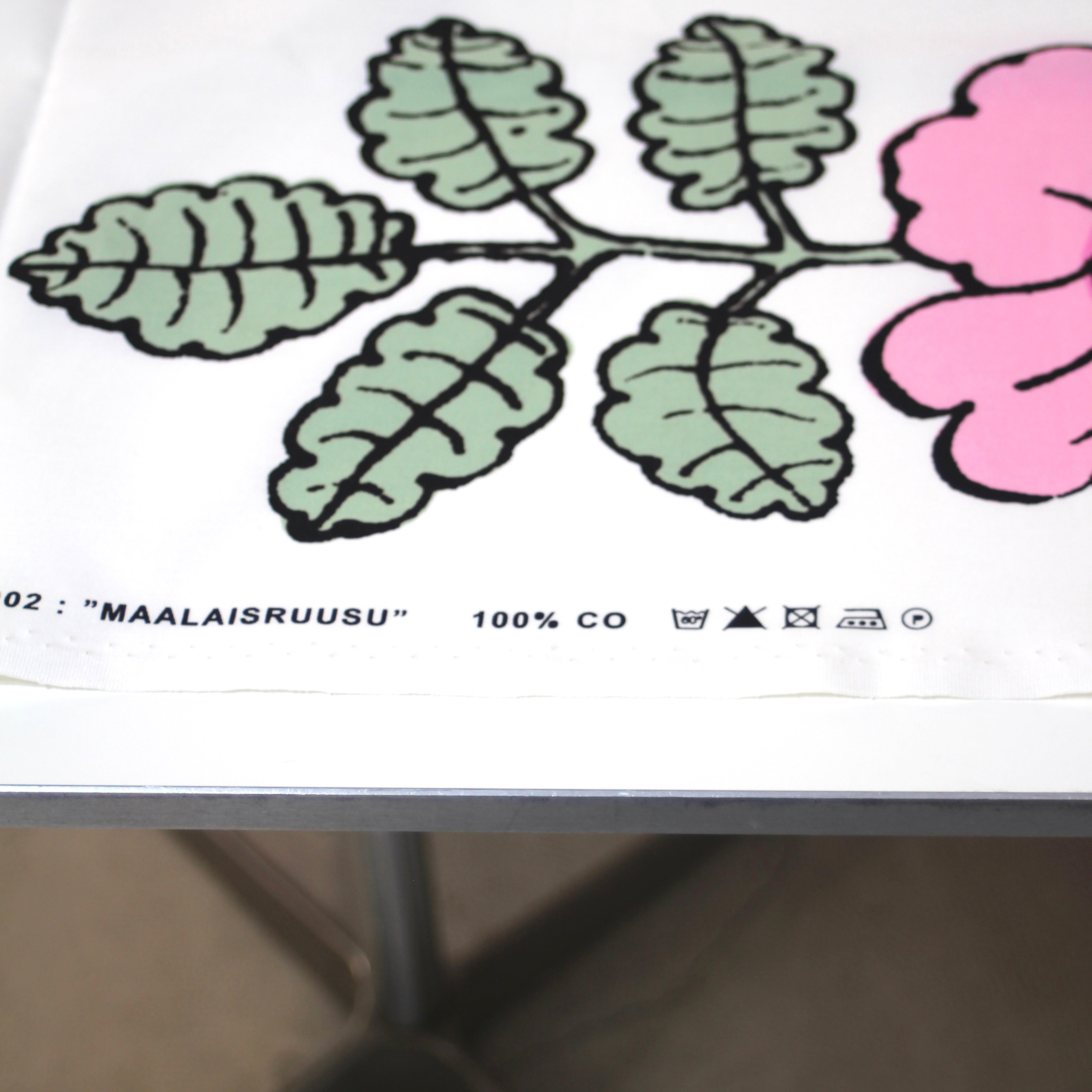 マリメッコ / marimekko マーライスルース / maalaisruusu テキスタイル ファブリック 布地