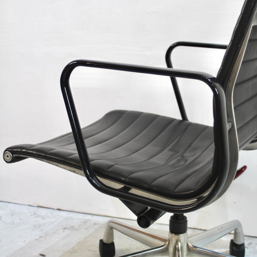 ハーマンミラー / Herman Miller チャールズ & レイ・イームズ アルミナムグループ マネジメントチェア【2】