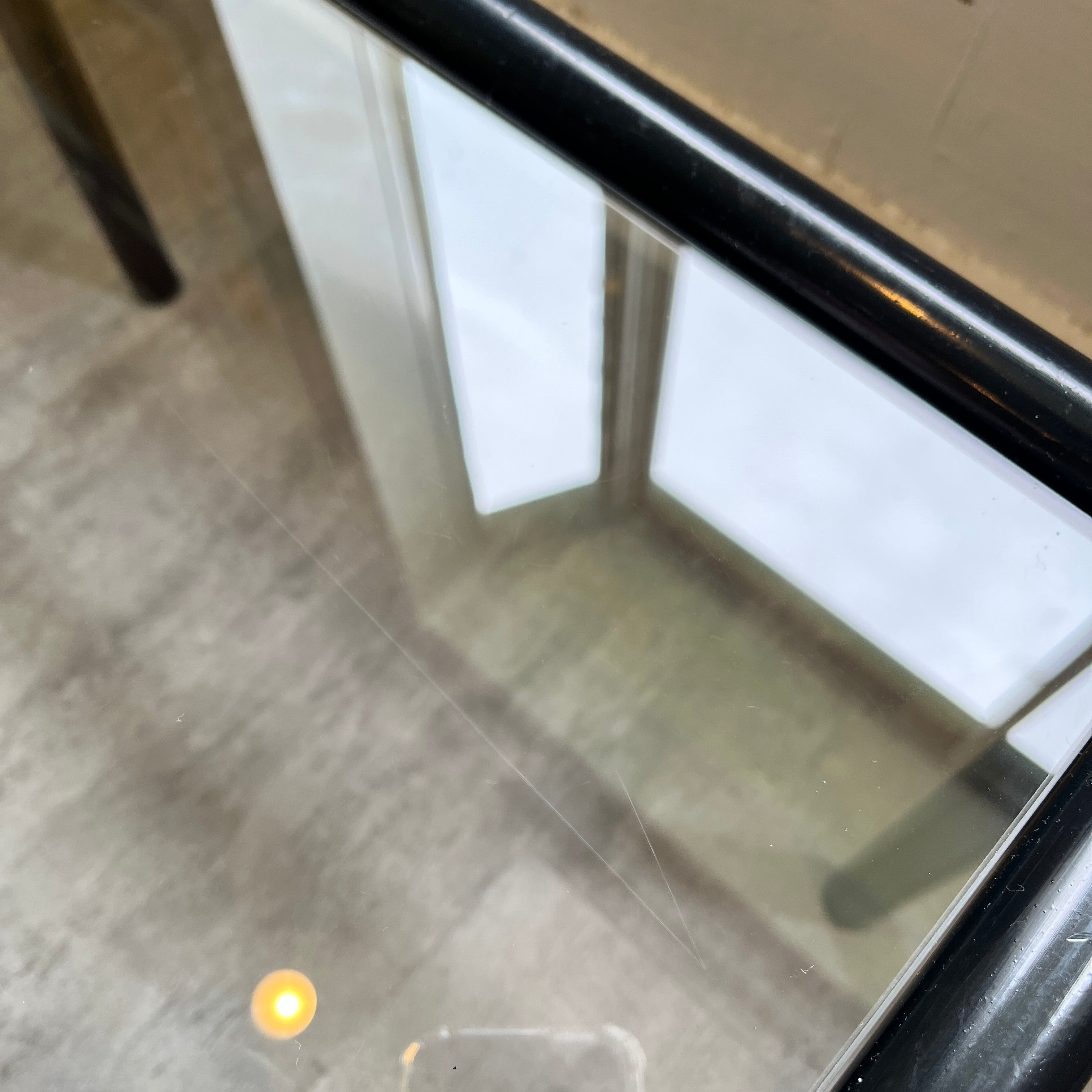ポストモダンなガラストップコーヒーテーブル 中古 54㎝ リビング