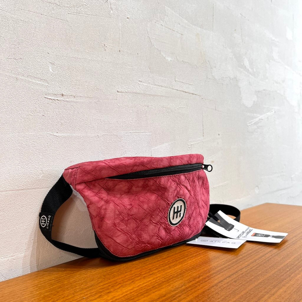 【新品・デッドストック】エアパック / AIR PAQ ヒップバッグ ウエストポーチ SDGs  サスティナブル 斜めがけ