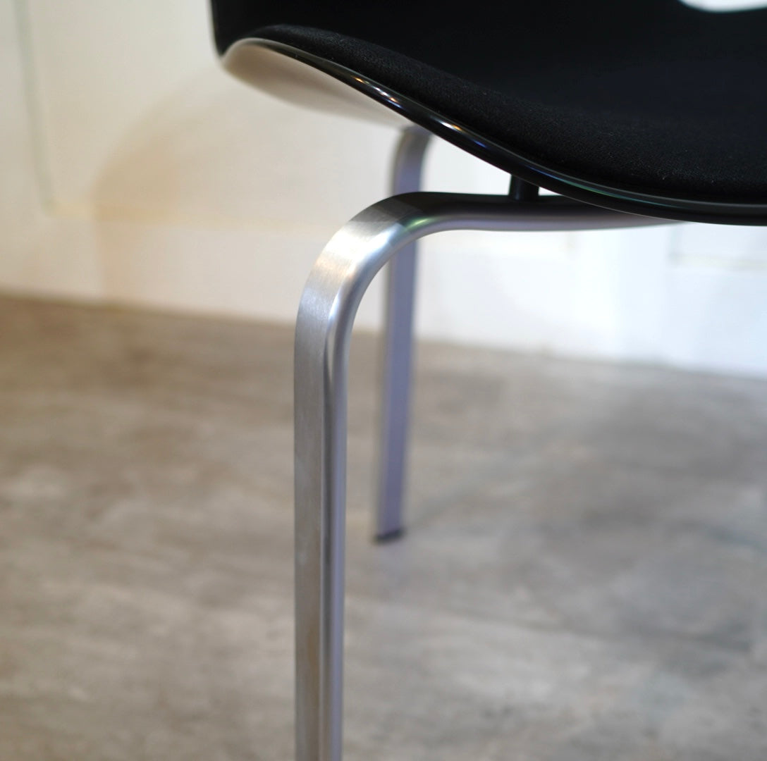 フリッツハンセン / Fritz Hansen PK8ブラックシェルチェア ポール
