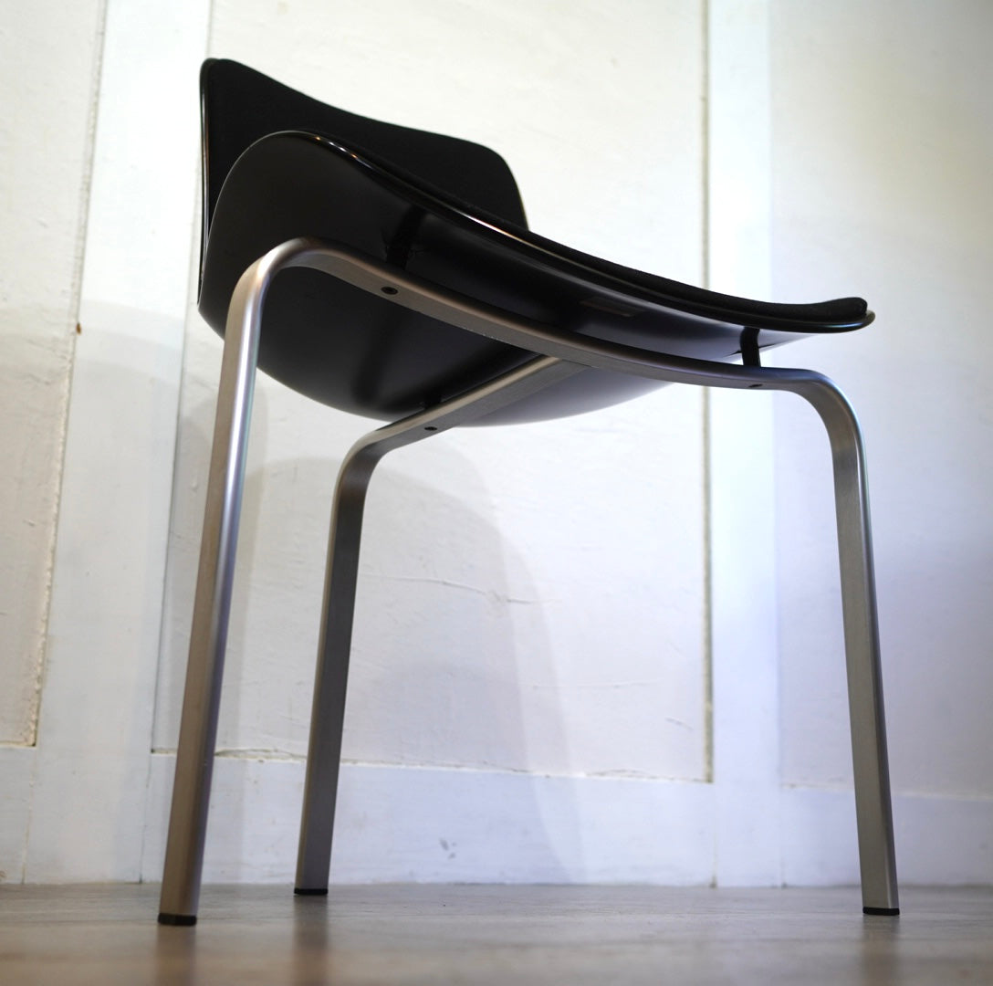 フリッツハンセン / Fritz Hansen PK8ブラックシェルチェア ポール・ケアホルム / Poul Kjærholm