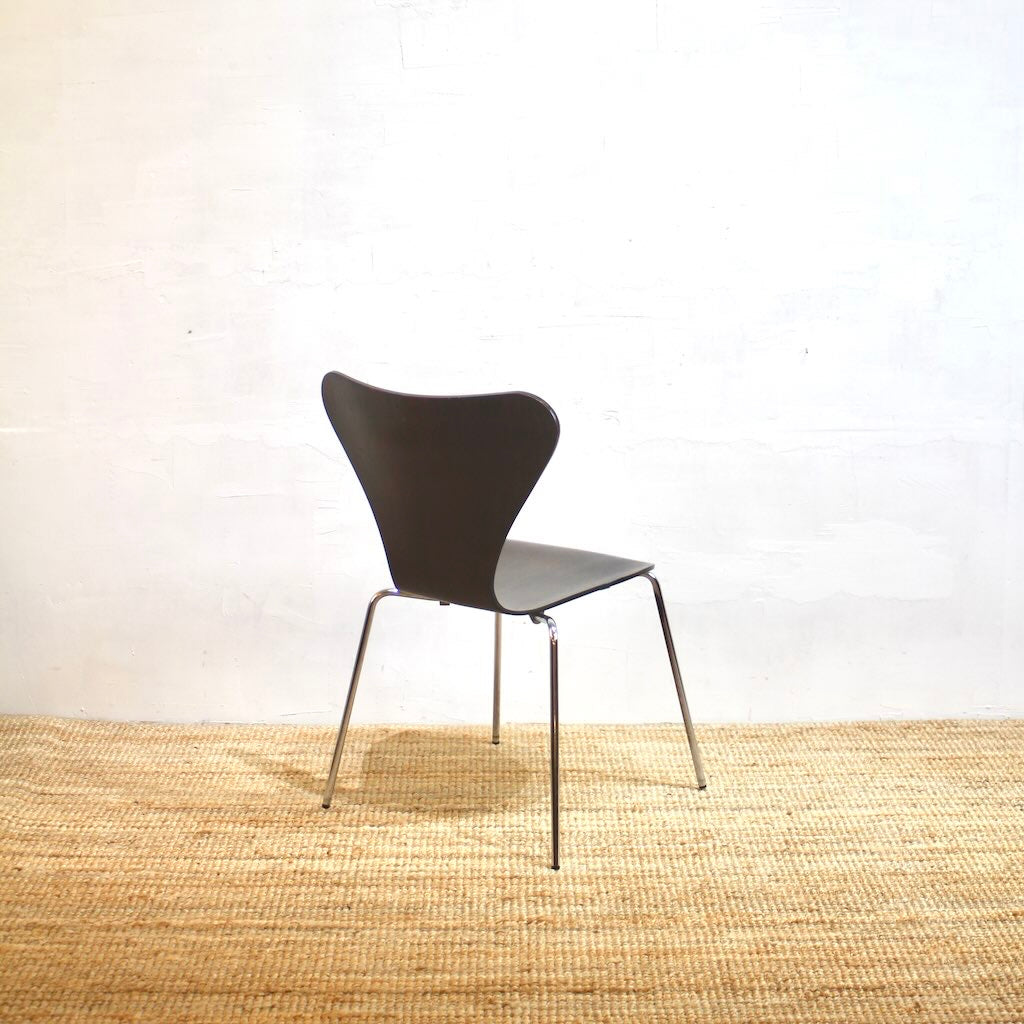 フリッツハンセン / FRITZ HANSEN セブンチェア カラードアッシュ ダークブラウン アルネ・ヤコブセン / Arne Jacobsen